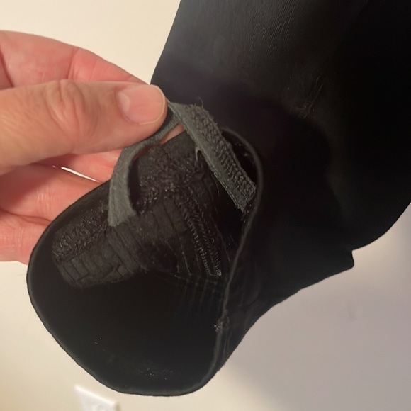 Patagonia Women's Capilene Midweight Zip-Neck black size Medium, thumb hooks - Picture 5 of 9